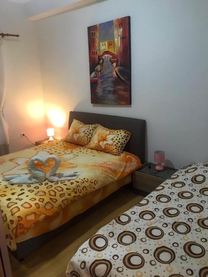 Jovana -- Porodicni Apartmani Igalo Herceg Novi Exterior foto