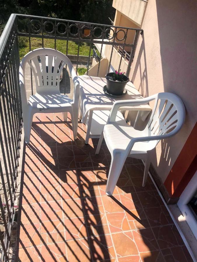 Jovana -- Porodicni Apartmani Igalo Herceg Novi Exterior foto