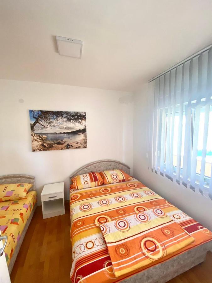 Jovana -- Porodicni Apartmani Igalo Herceg Novi Exterior foto