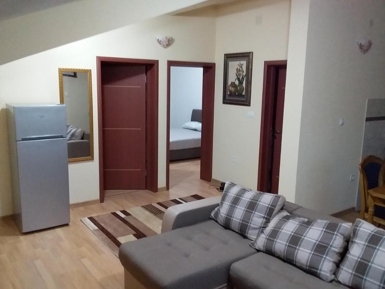 Jovana -- Porodicni Apartmani Igalo Herceg Novi Exterior foto